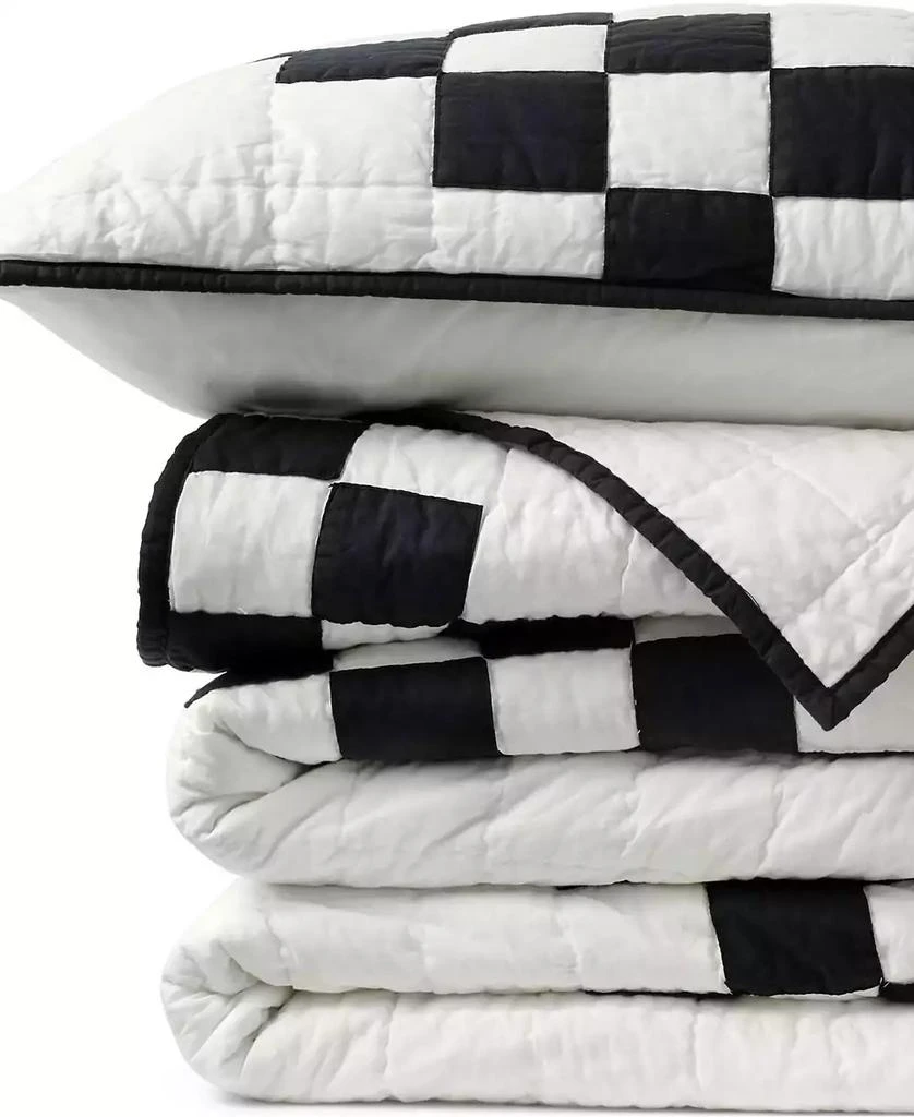 Lands
 End Irish Chain Quilt 4