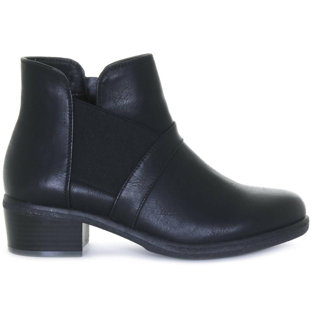 Wanderlust Women's Adale Ankle Boots In Black