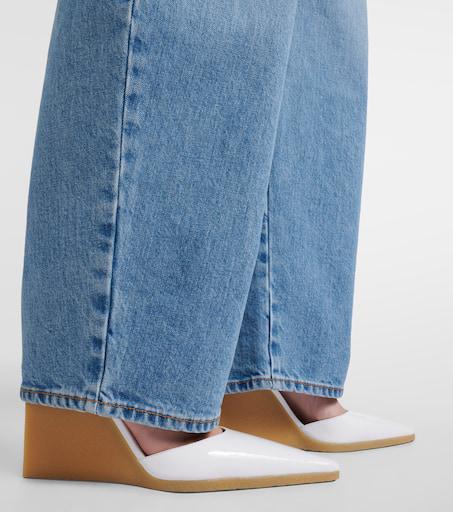 Alaïa 90 patent leather wedge slingback pumps