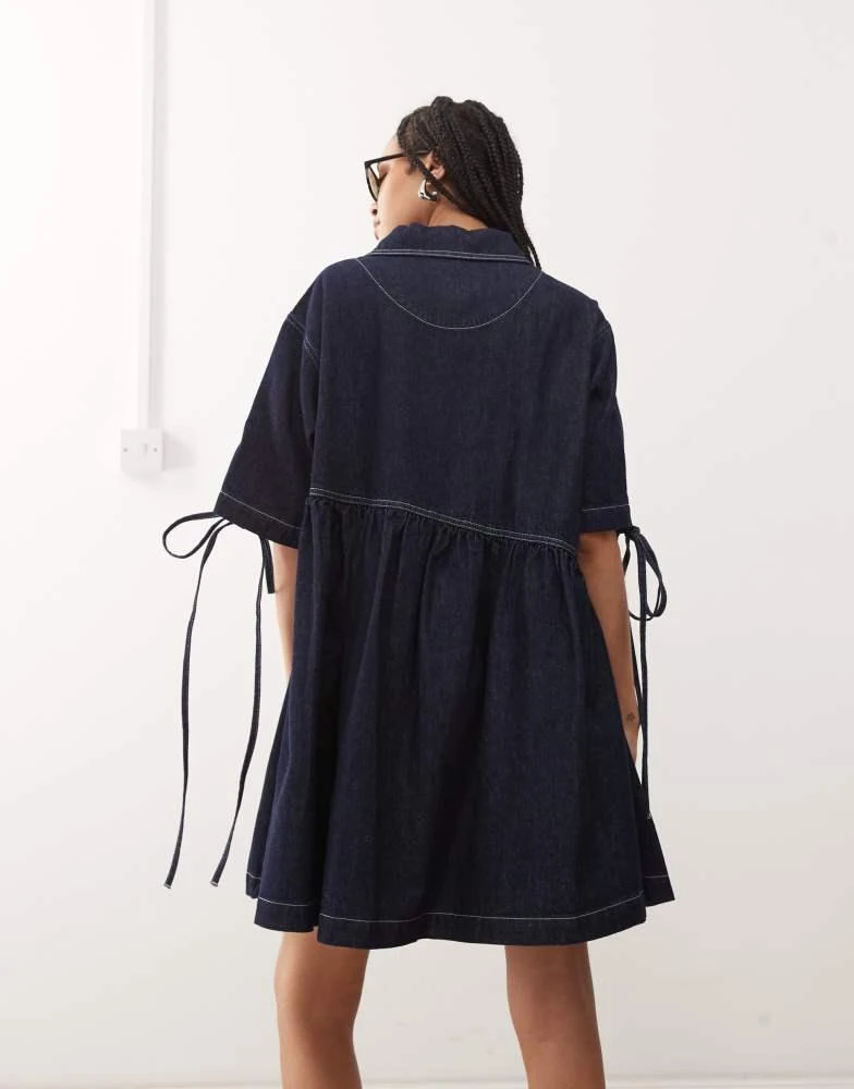 COLLUSION COLLUSION denim smock dress in rinse wash 2