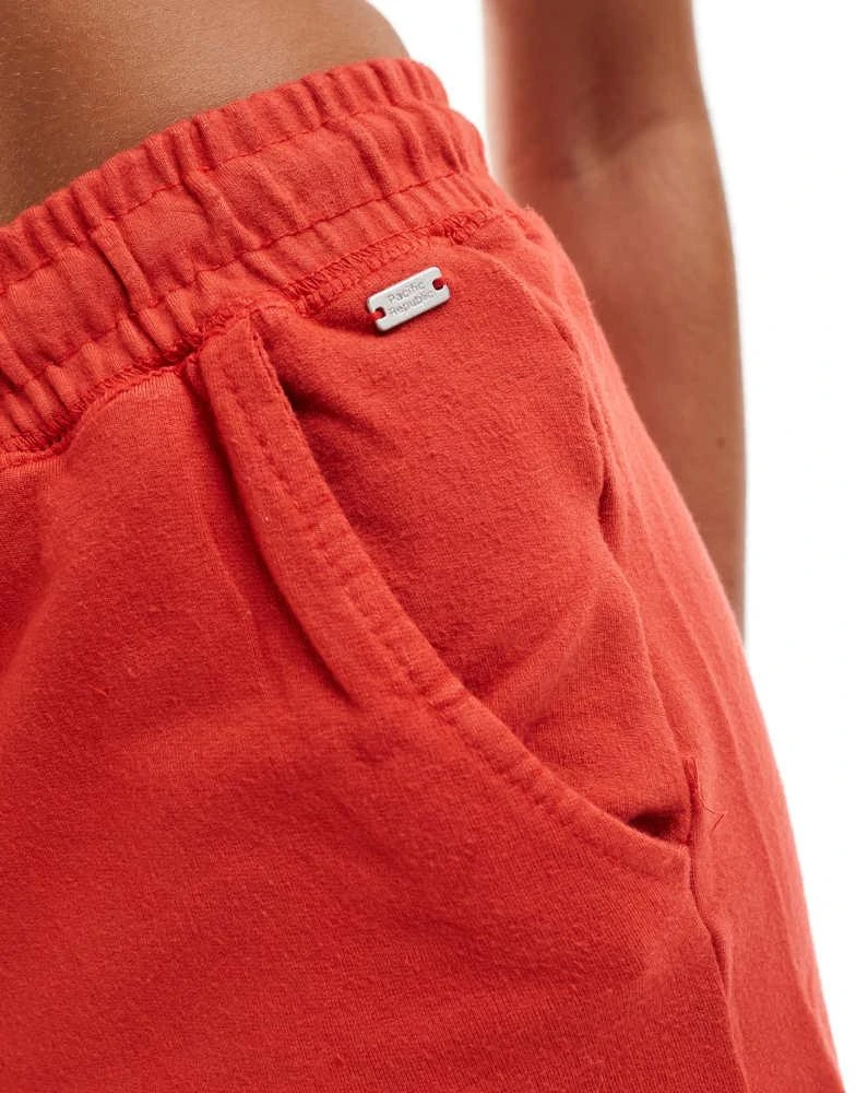 Pull&Bear Pull&Bear jersey runner short in red 3