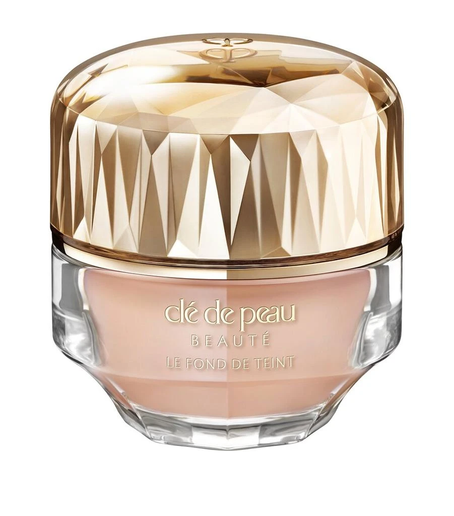 Cle de Peau The Foundation 1