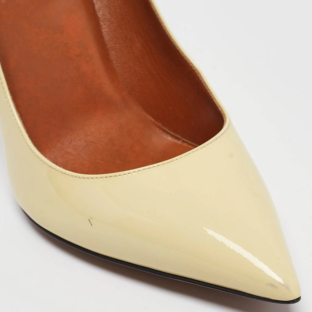 Valentino Valentino Cream Patent Leather Pointed Toe Pumps Size 39 7