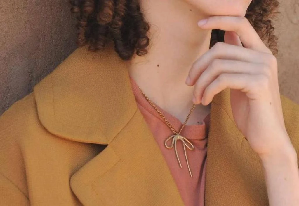 Watersandstone Watersandstone - Women
s Tiny Knot Studs Earrings 2