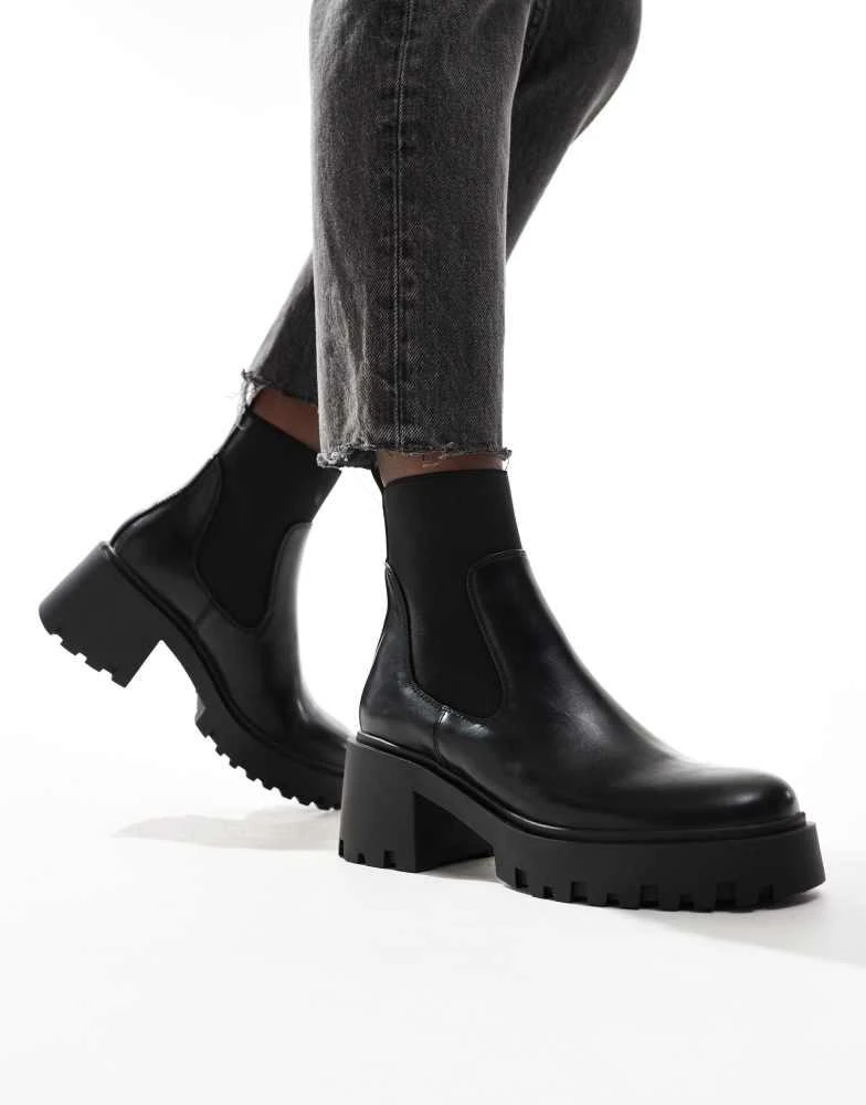 ASOS ASOS DESIGN Rowan chunky chelsea boots in black 1
