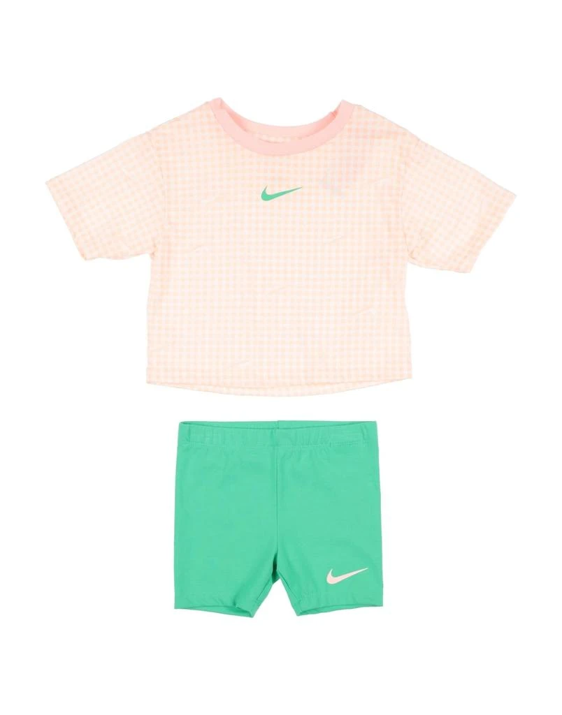 NIKE Tracksuit 1