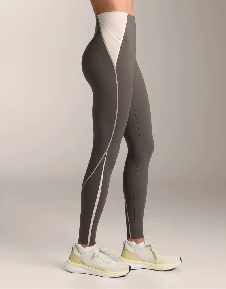 OYSHO OYSHO High-rise compressive reflective core control ankle-length leggings in black