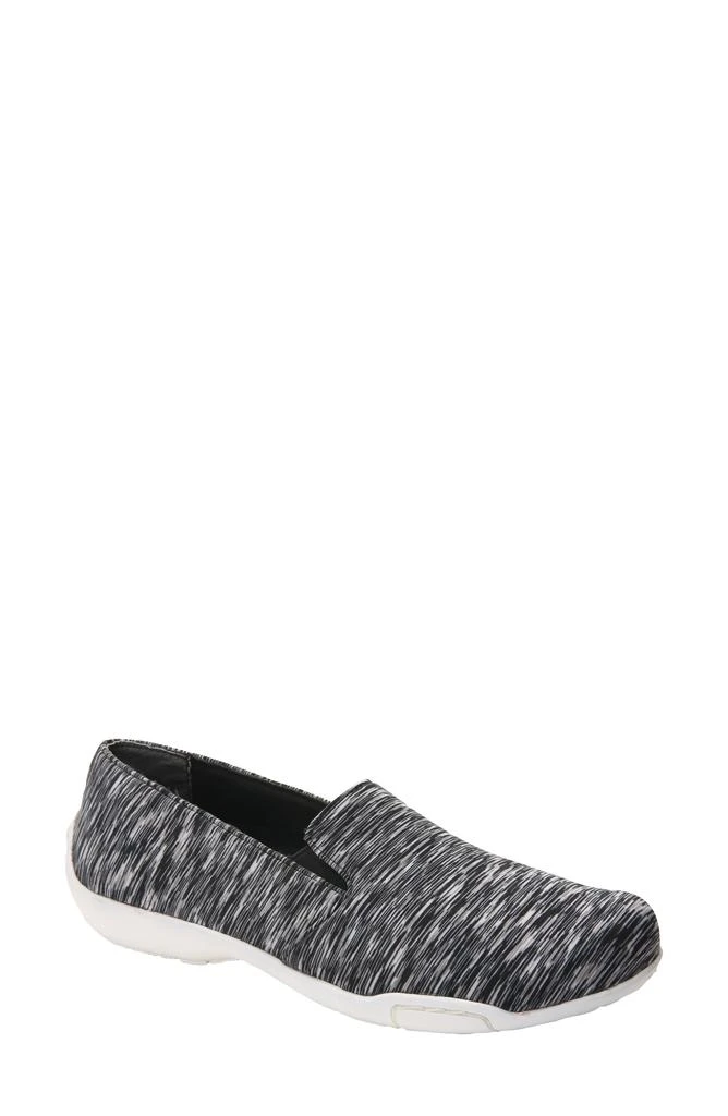 Ros Hommerson Carmela Flat 1