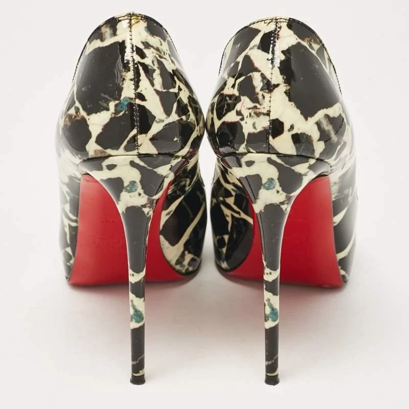 Christian Louboutin Christian Louboutin Black/Cream Printed Patent Leather New Very Prive Pumps Size 35 5