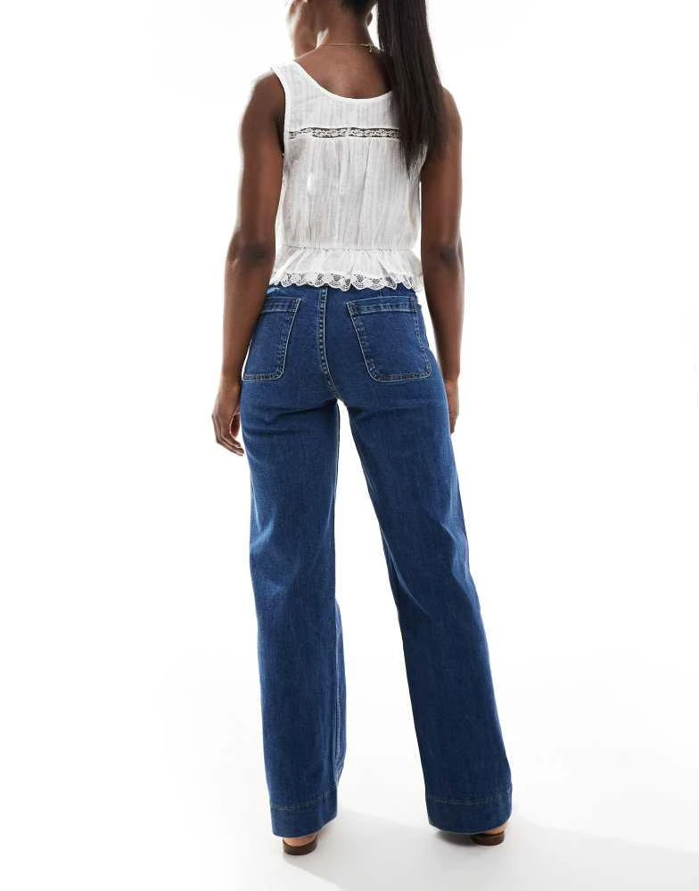 Bershka Bershka high waisted pocket detail jeans in mid wash 3
