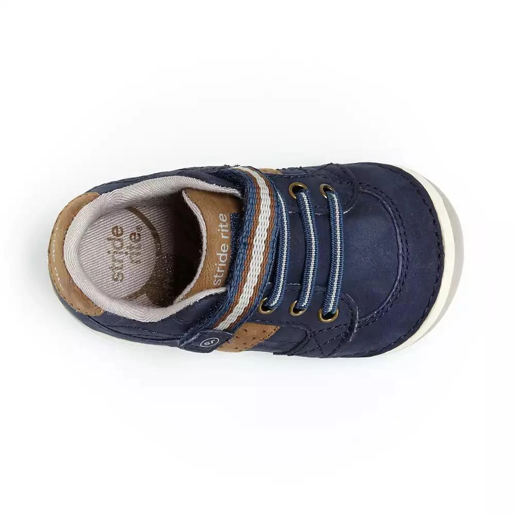 Stride Rite Toddler Boys Soft Motion SRT SM Artie Closed Toe Shoes 6