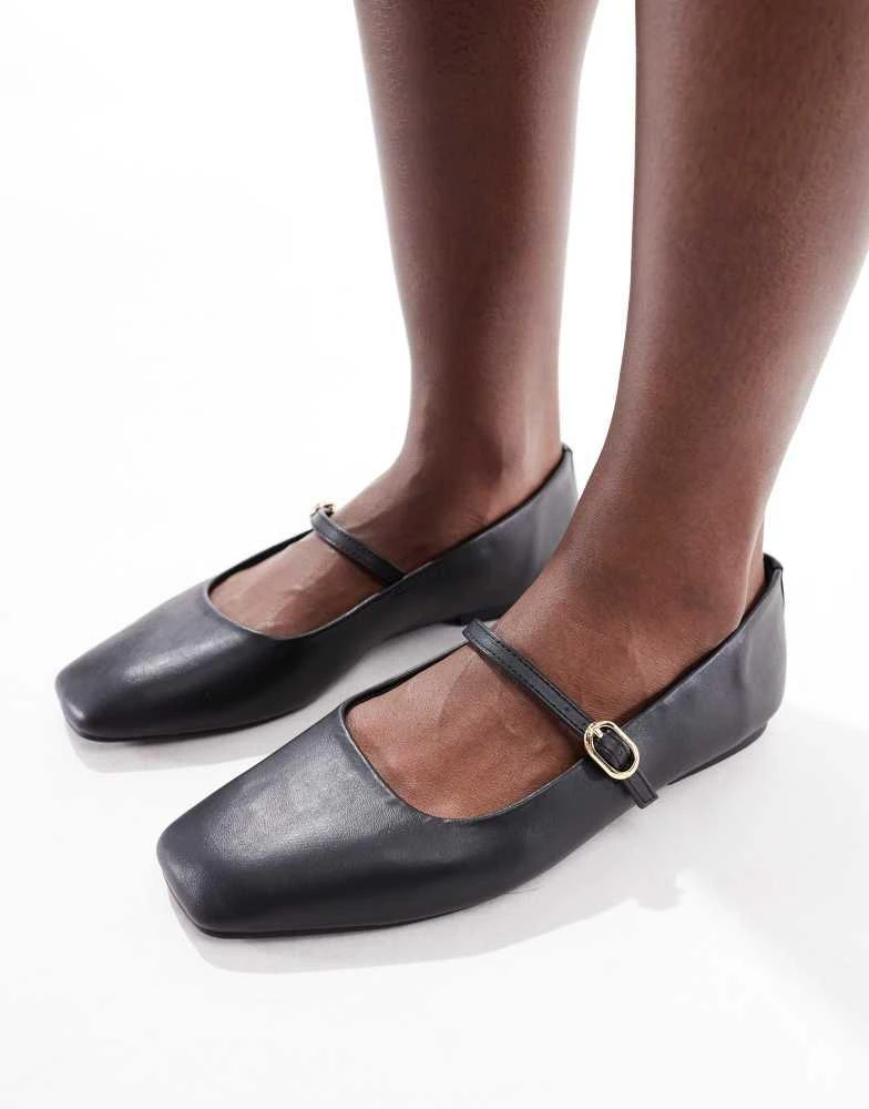Stradivarius Stradivarius Wide Fit flat mary jane in black 1