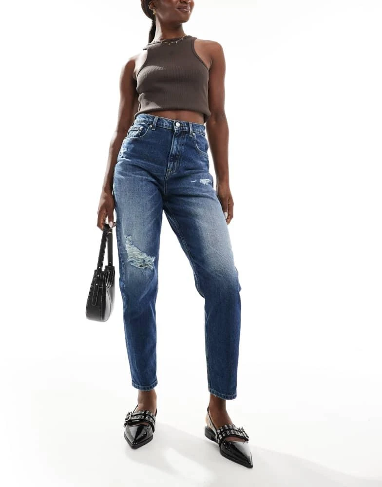 Tommy Jeans Tommy Jeans mom ripped jeans in dark wash 1
