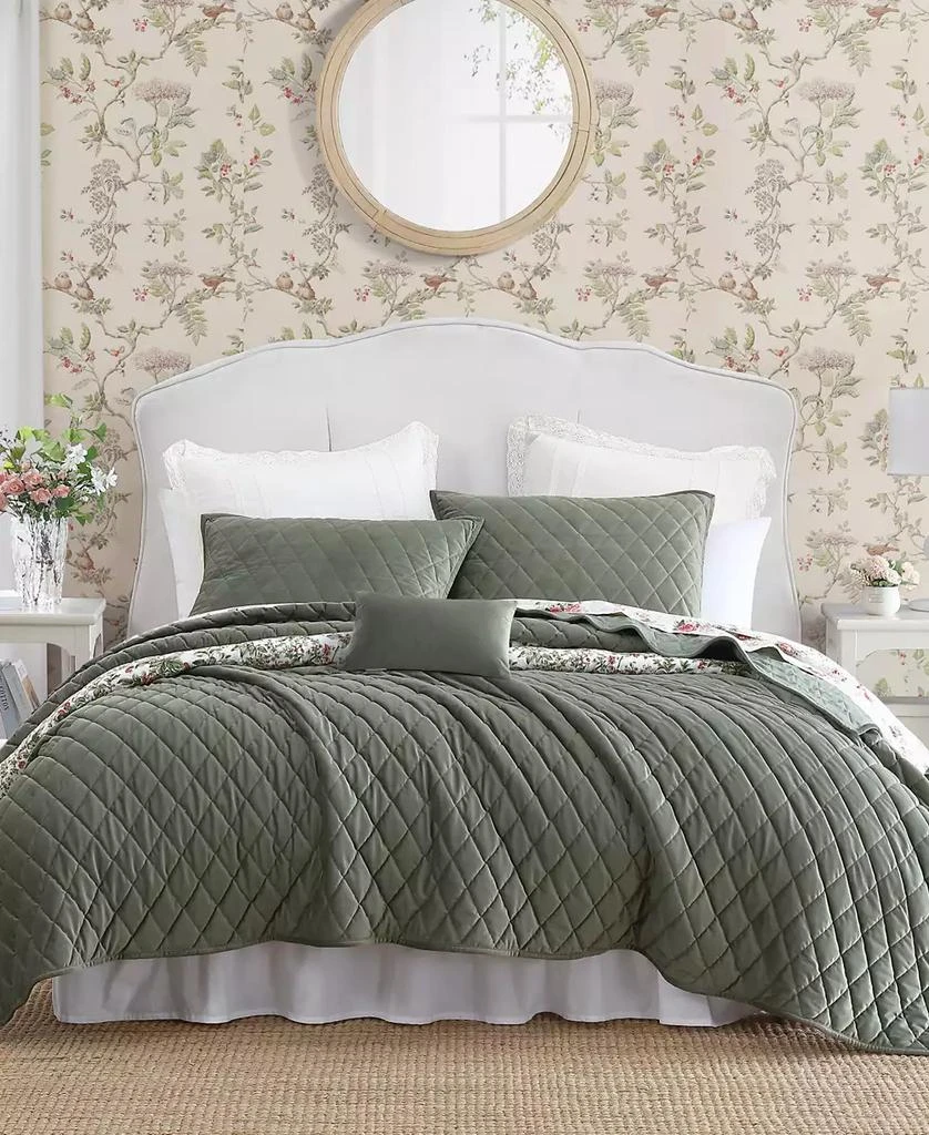 Laura Ashley Solid Diamond Stitch Velvet 3-Piece Quilt Set 1
