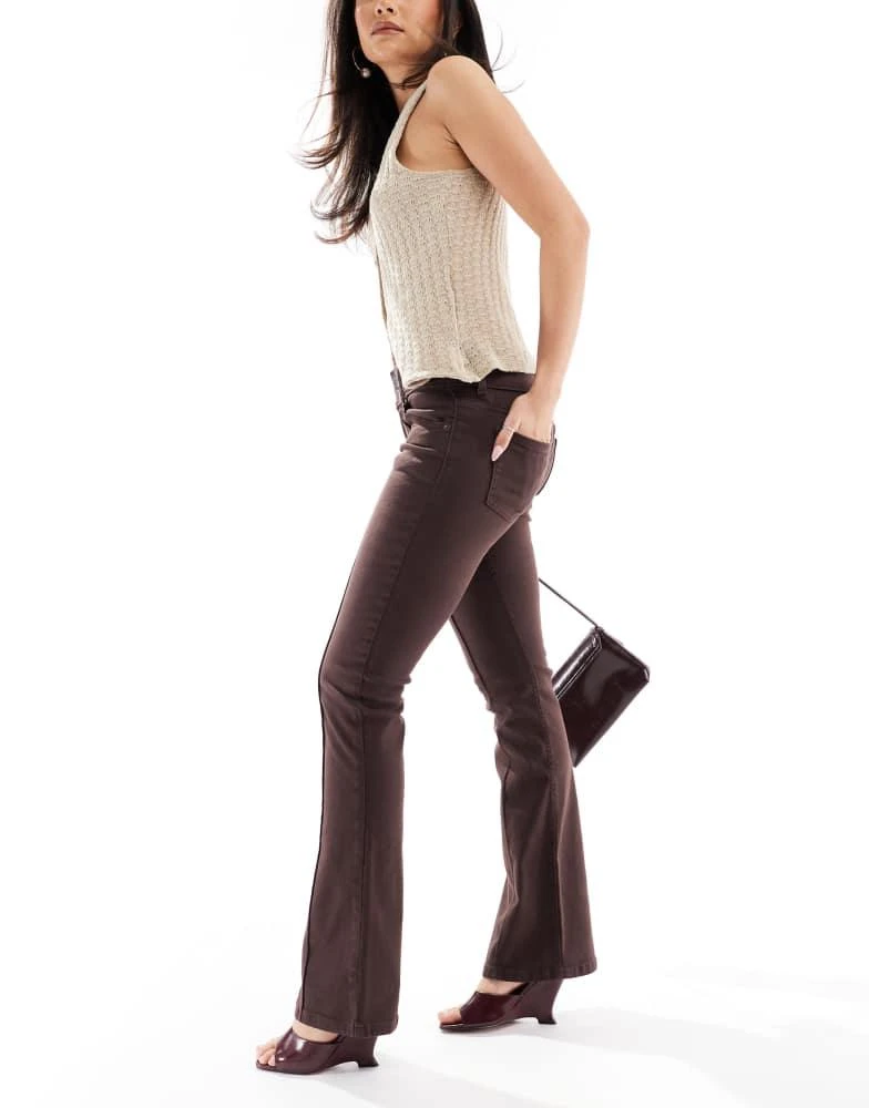 Bershka Bershka low rise straight leg jeans in brown 3