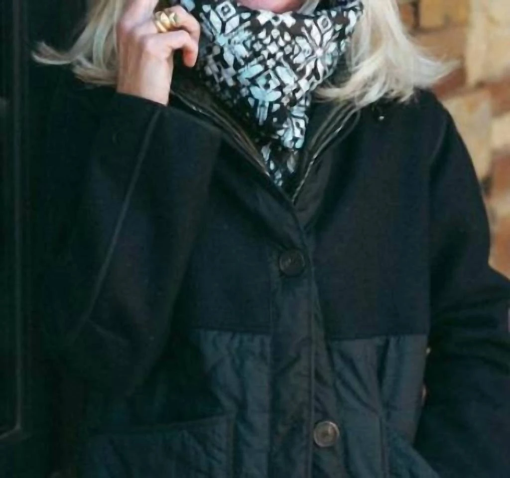 Powder Puff Collection Powder Puff Collection - Women
s Pullover Scarf