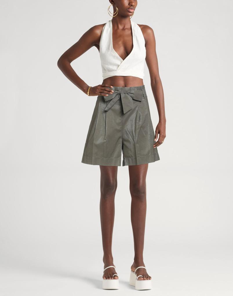 D.Exterior Shorts & Bermuda
