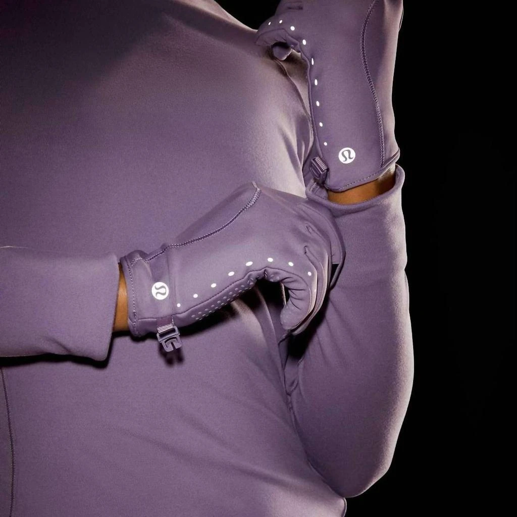 Lululemon Women
s Fast And Free Fleece Running Gloves In Purple Ash 2