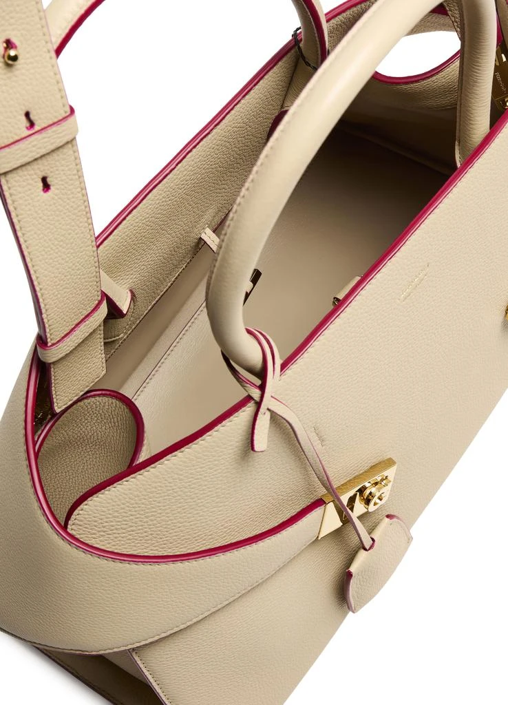Salvatore Ferragamo Hug handbag 5