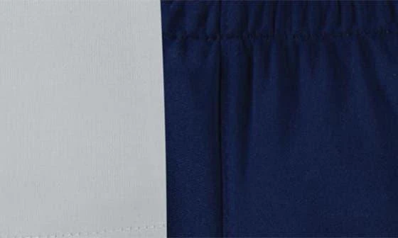 NIKE Kids
 Dri-FIT Graphic T-Shirt 
Shorts Set 9