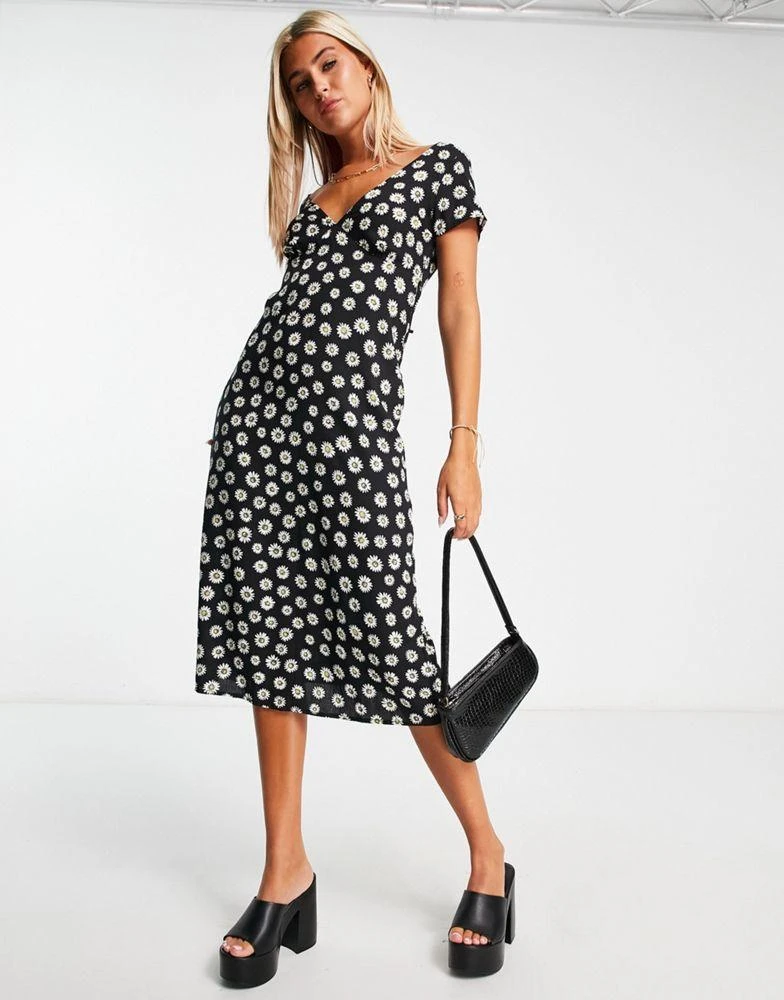 Motel Motel short sleeve grunge daisy print midi dress in black 1