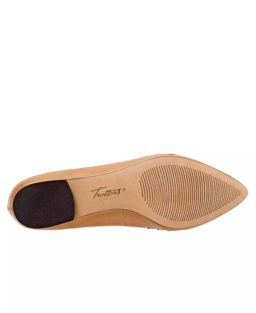 Trotters Estee Woven Flat 8