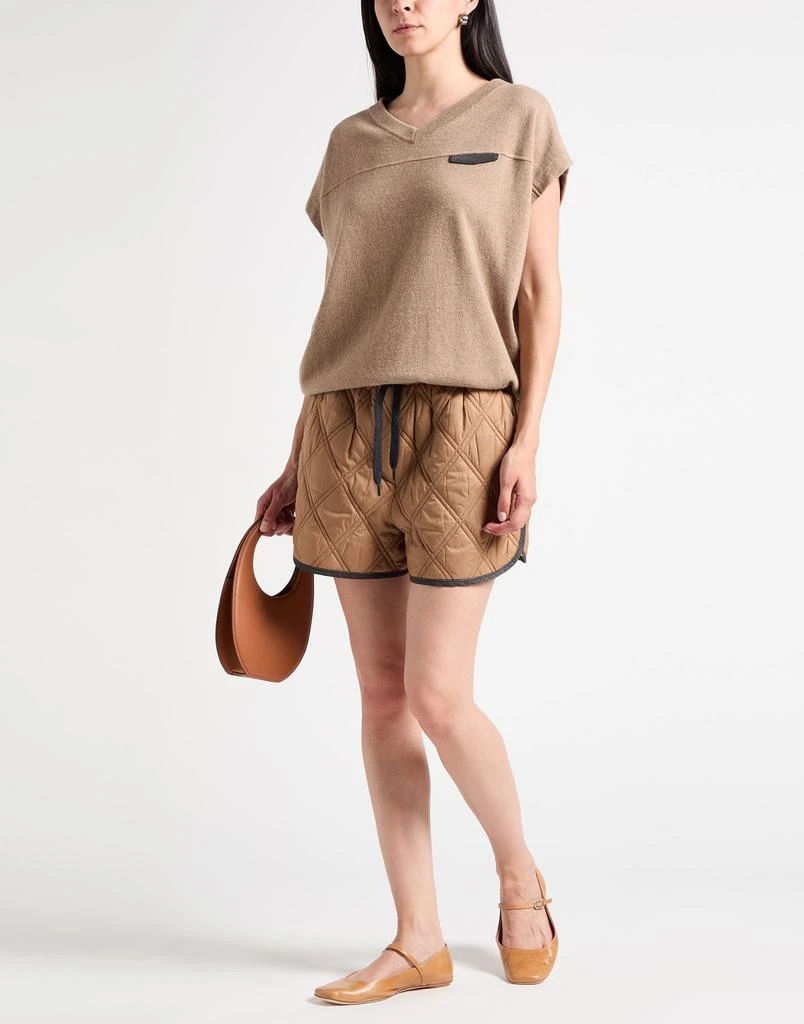 Brunello Cucinelli Shorts
Bermuda 3