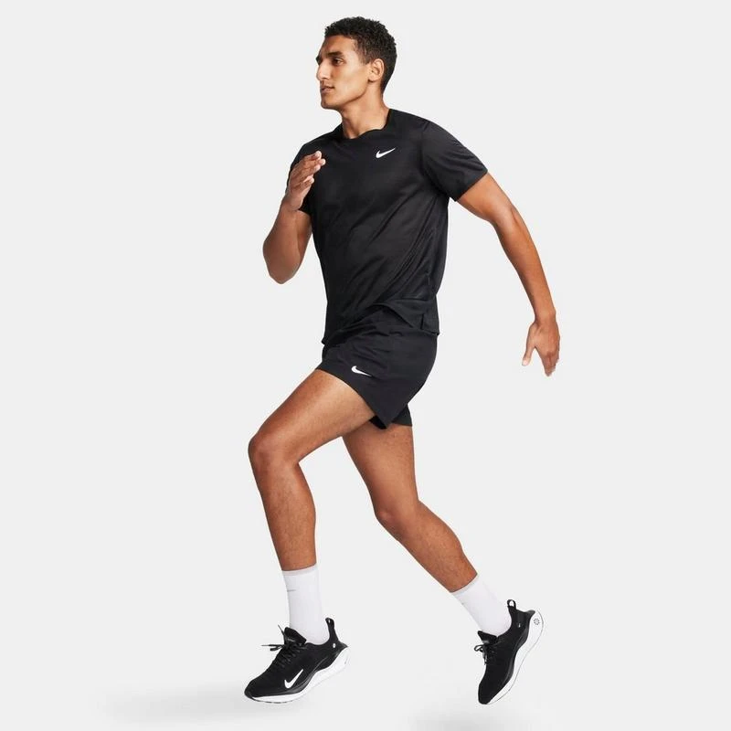NIKE Men's Nike Form Dri-FIT Unlined 5" Versatile Shorts 2
