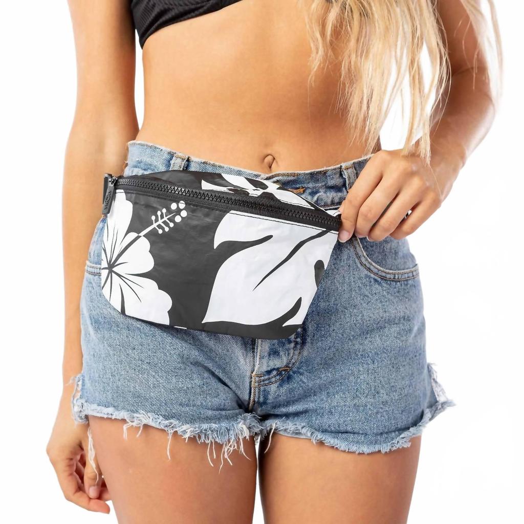 ALOHA Collection Women
s Waipi
o Mini Hip Pack In Black/white