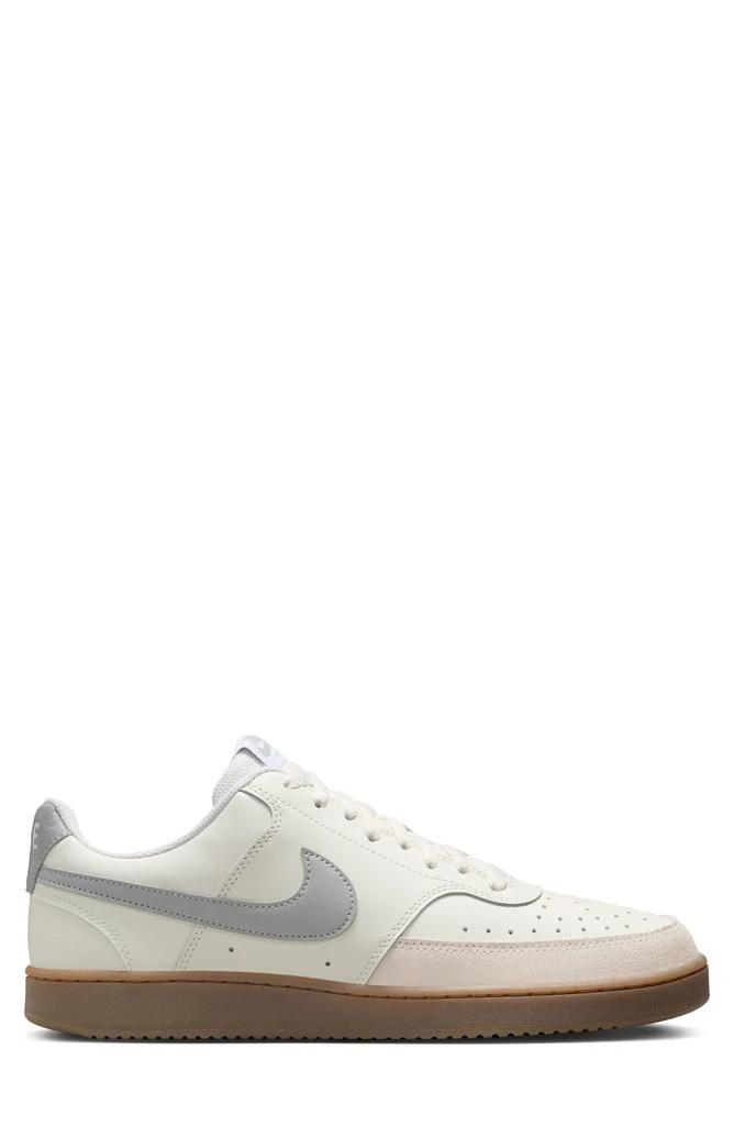 NIKE Court Vision Low Sneaker 3