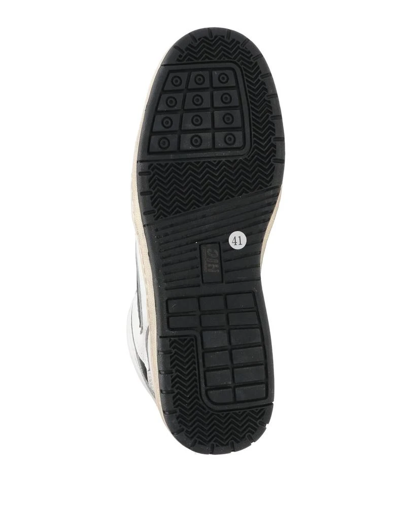 HTC Sneakers 5