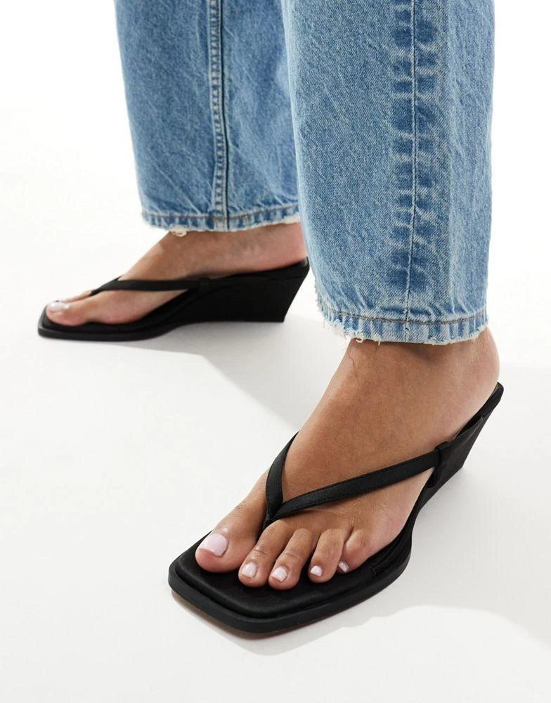 ASOS DESIGN ASOS DESIGN Tulum toe thong wedge sandals in black 4