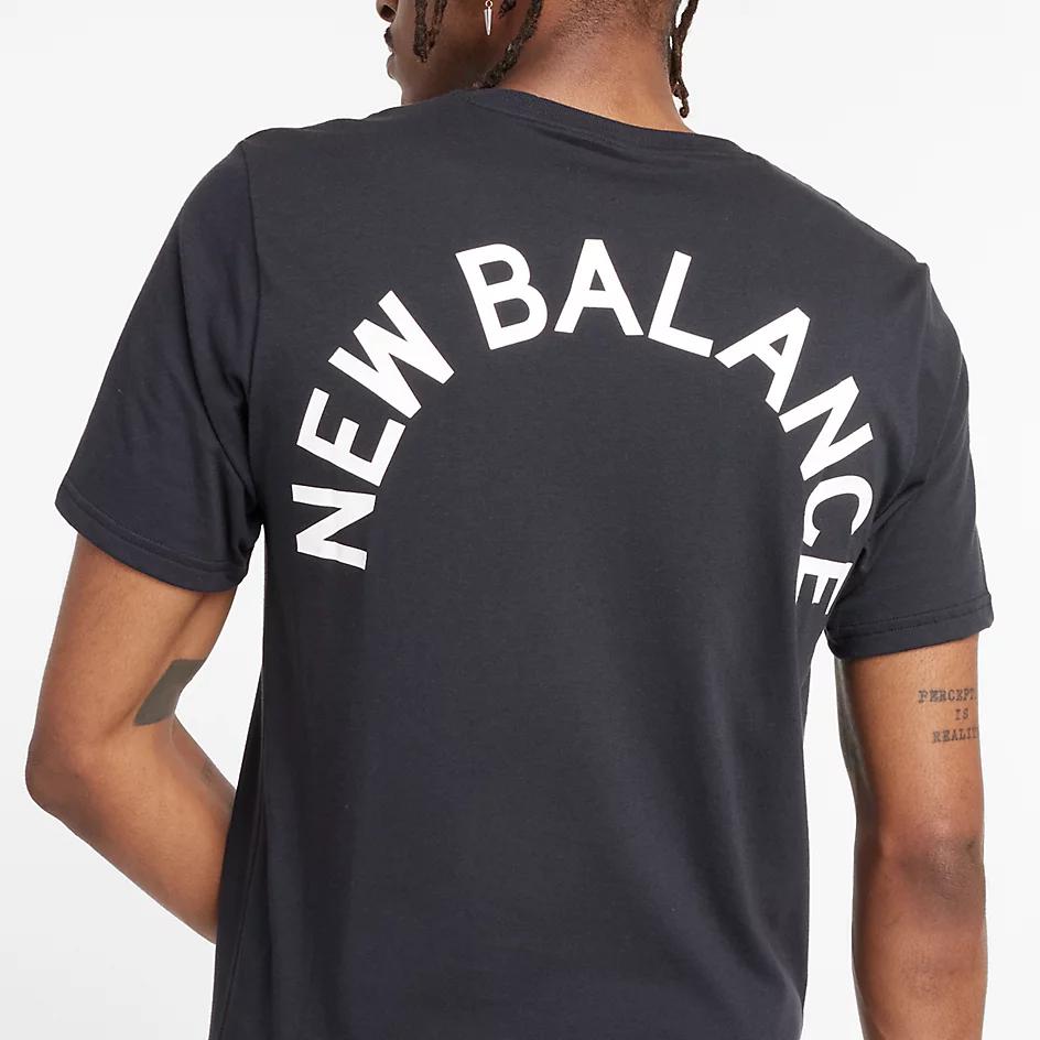 ★LMC★ ARCH FN TEE black New Balance NB Classic Arch T-Shirt - T-Shirts - BeyondStyle