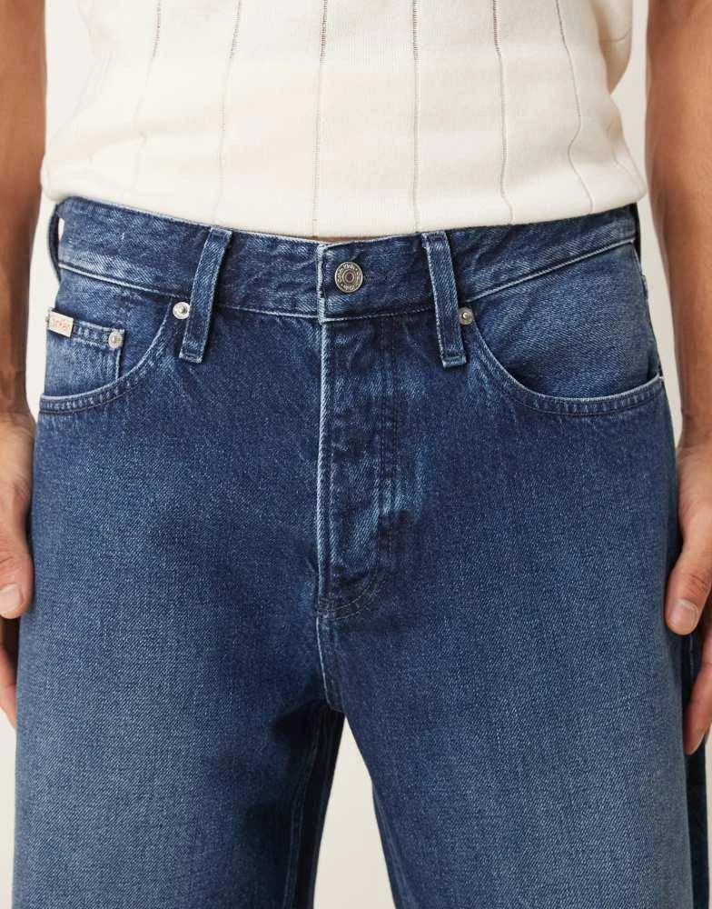 Calvin Klein Calvin Klein Jeans 90s loose jeans in mid blue wash - ASOS Exclusive 5