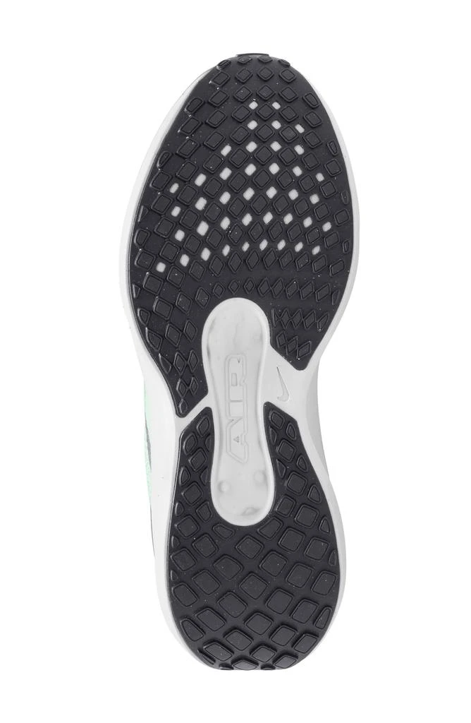 NIKE Air Winflo 11 Running Shoe 4
