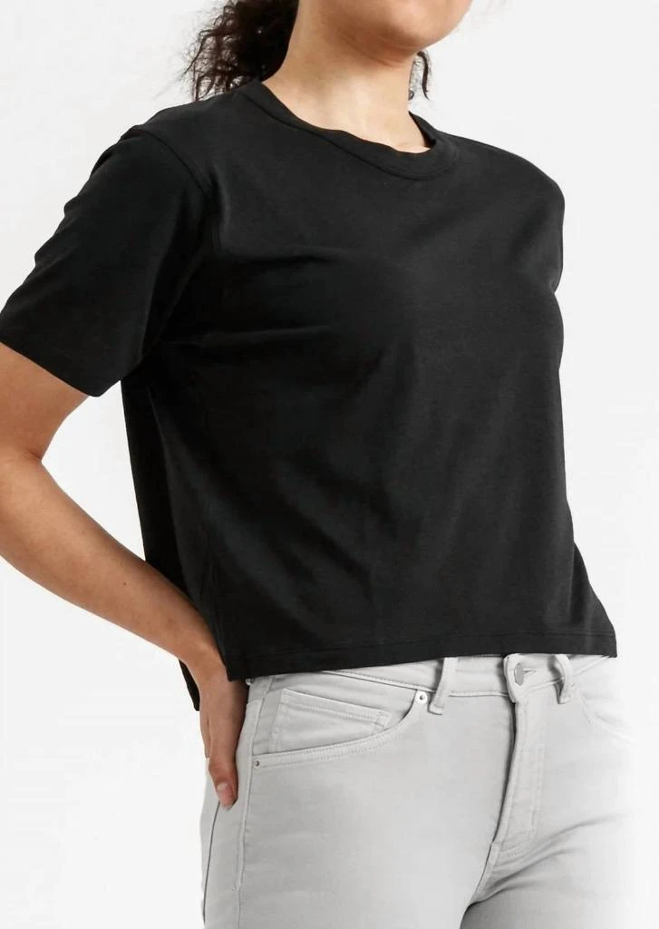 Duer Only Crop Tee In Black 1