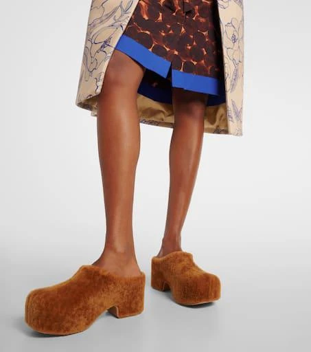 Dries Van Noten Faux fur clogs 7
