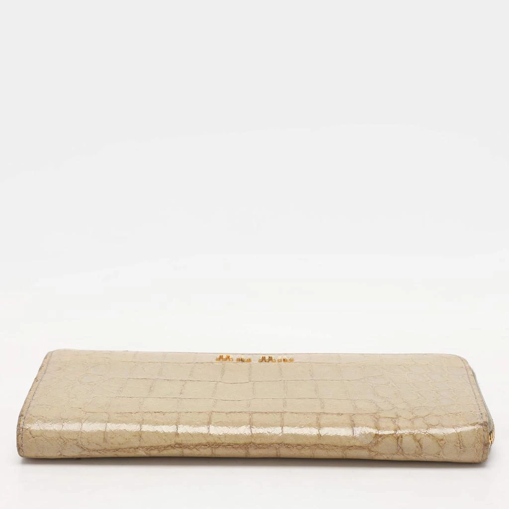 Miu Miu Miu Miu Light Green Croc Embossed Patent Leather Continental Wallet 10