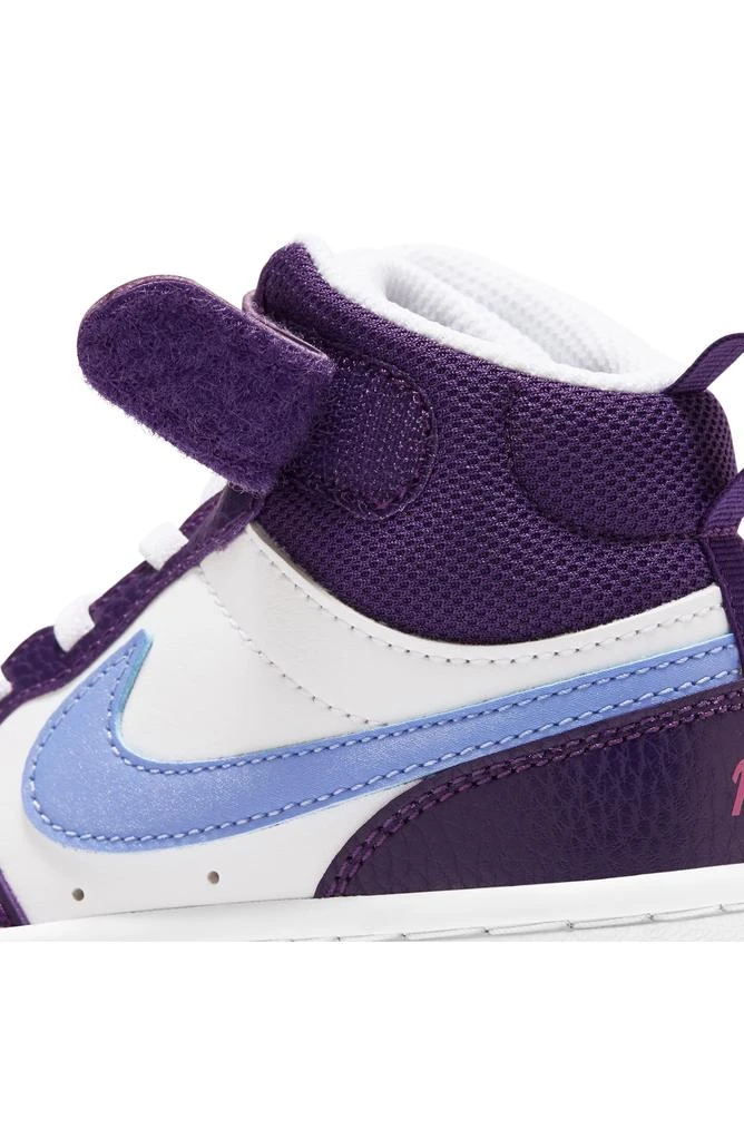 NIKE Kids
 Court Borough Mid 2 Basketball Shoe 8