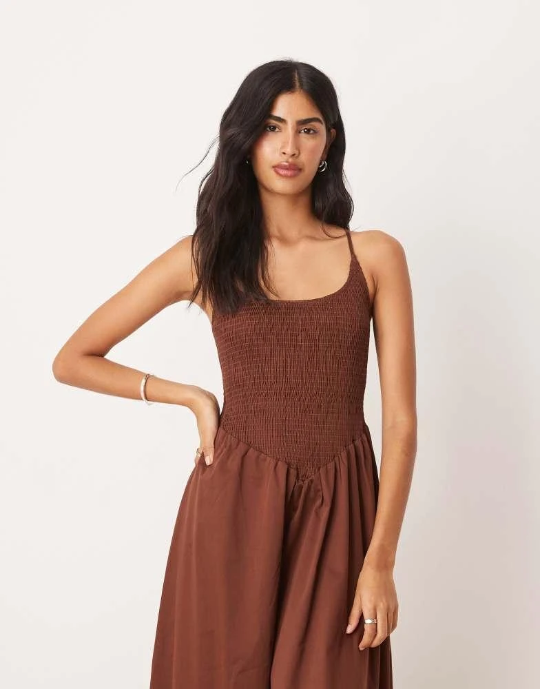 ASOS ASOS DESIGN scoop neck crinkle maxi dress with cross back in chocolate 2