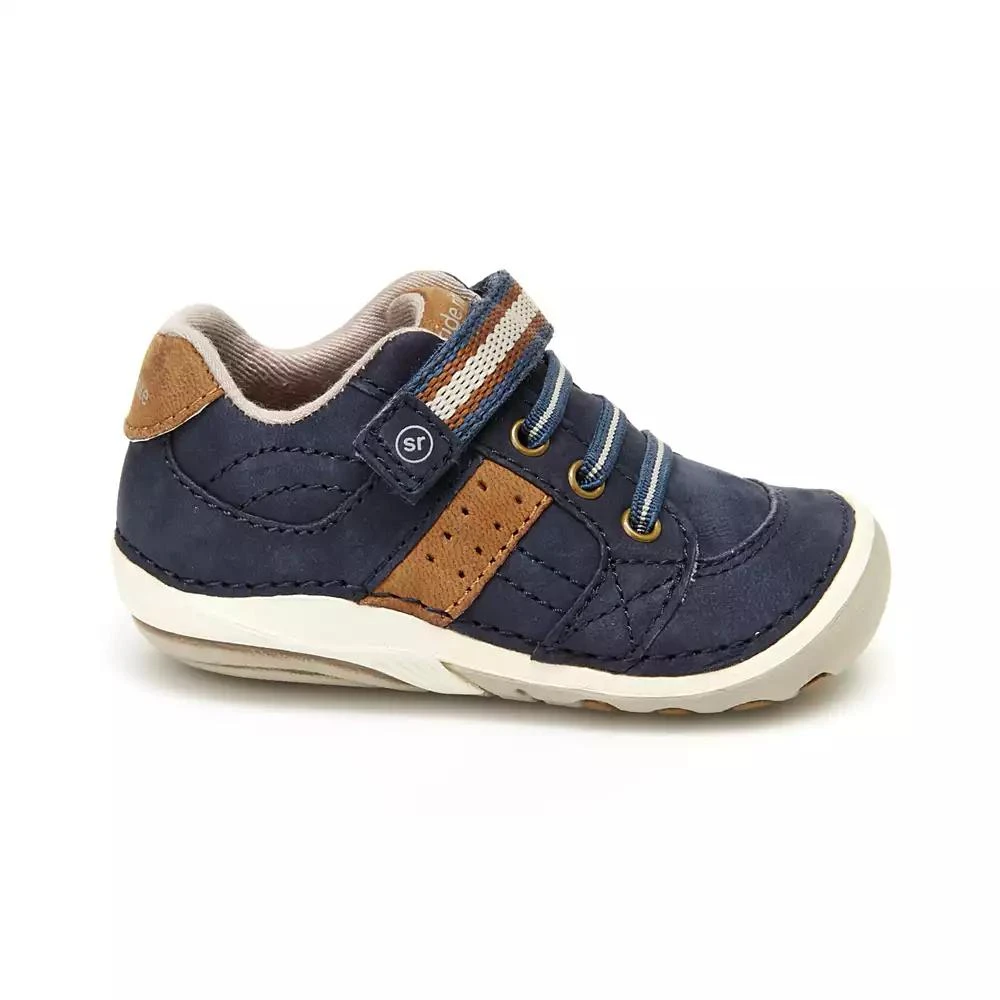 Stride Rite Toddler Boys Soft Motion SRT SM Artie Closed Toe Shoes 2