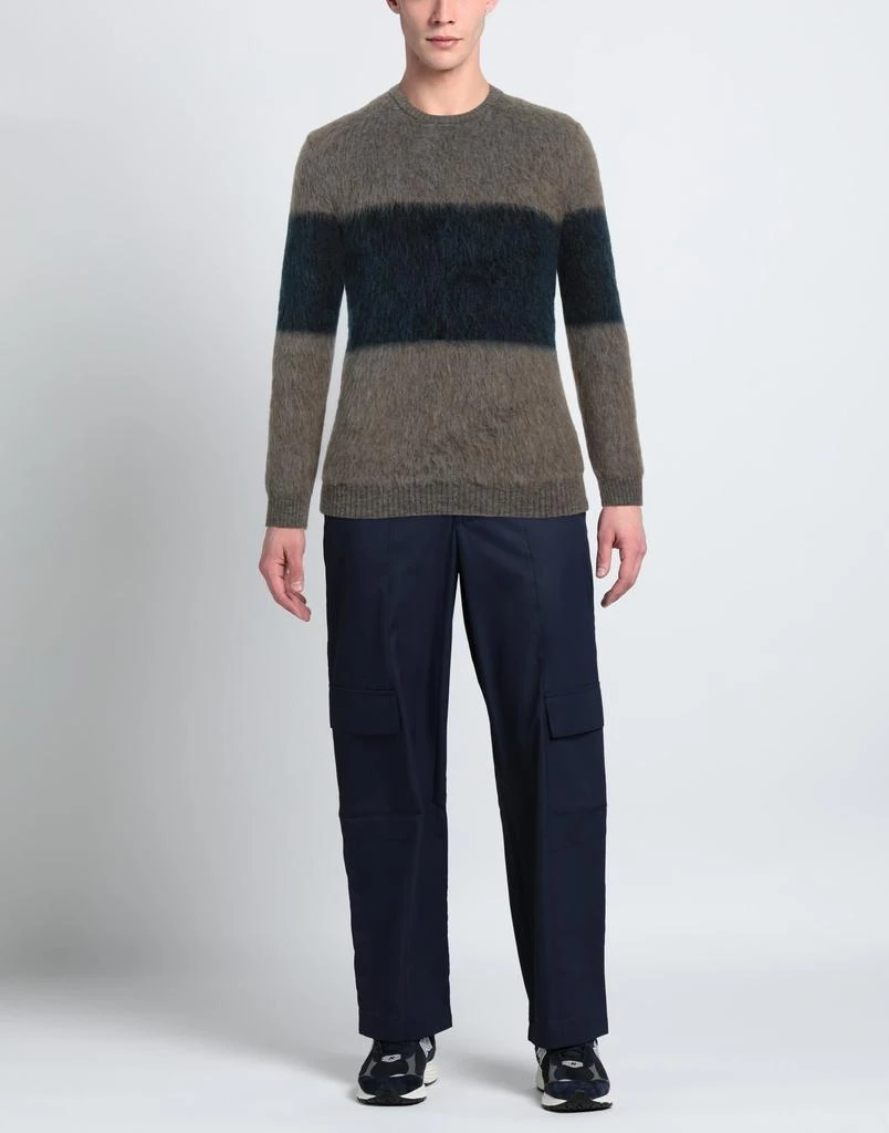 RODA Sweater 2