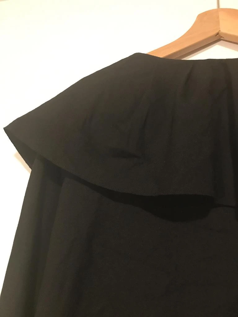 cos Black Longsleeve with volant 3