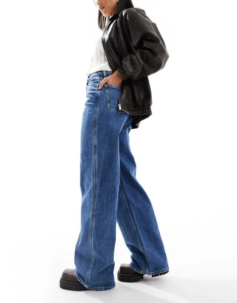 Tommy Jeans Tommy Jeans Claire high rise wide leg jeans in mid wash 3