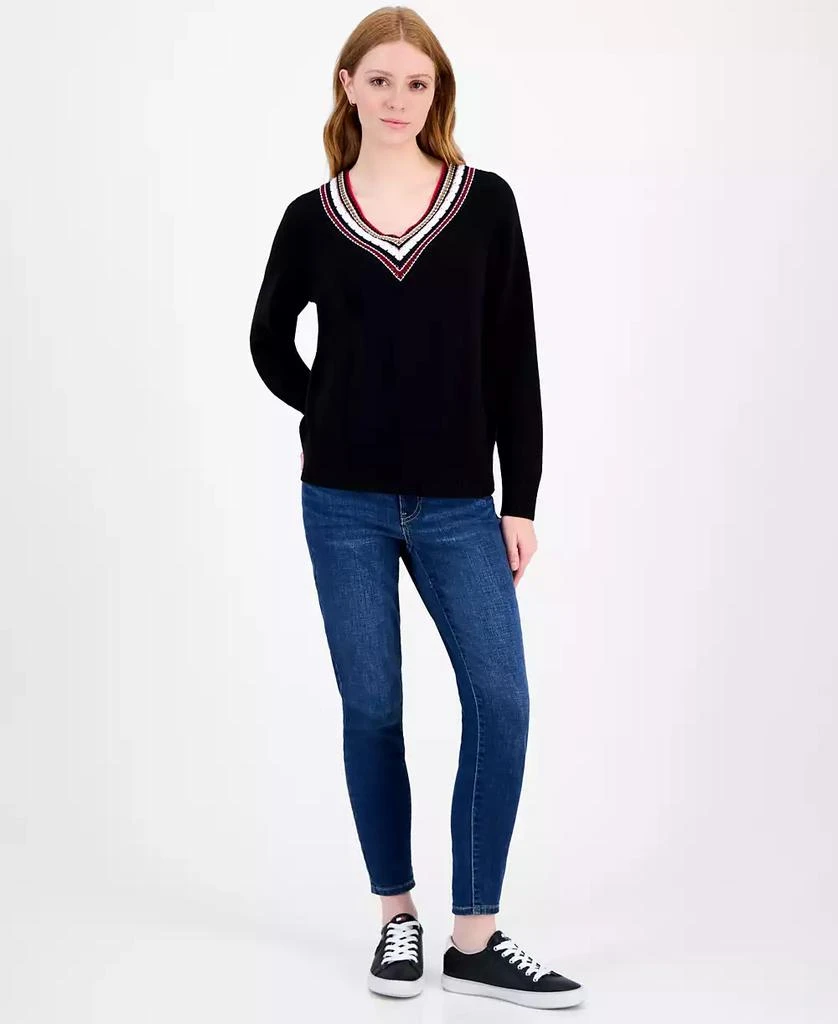Tommy Hilfiger Women
s Textured V Neck Sweater 2