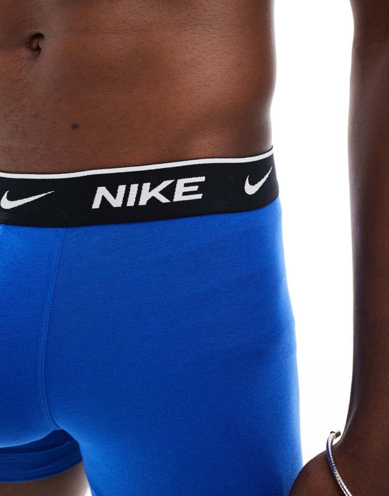 nike everyday stretch briefs