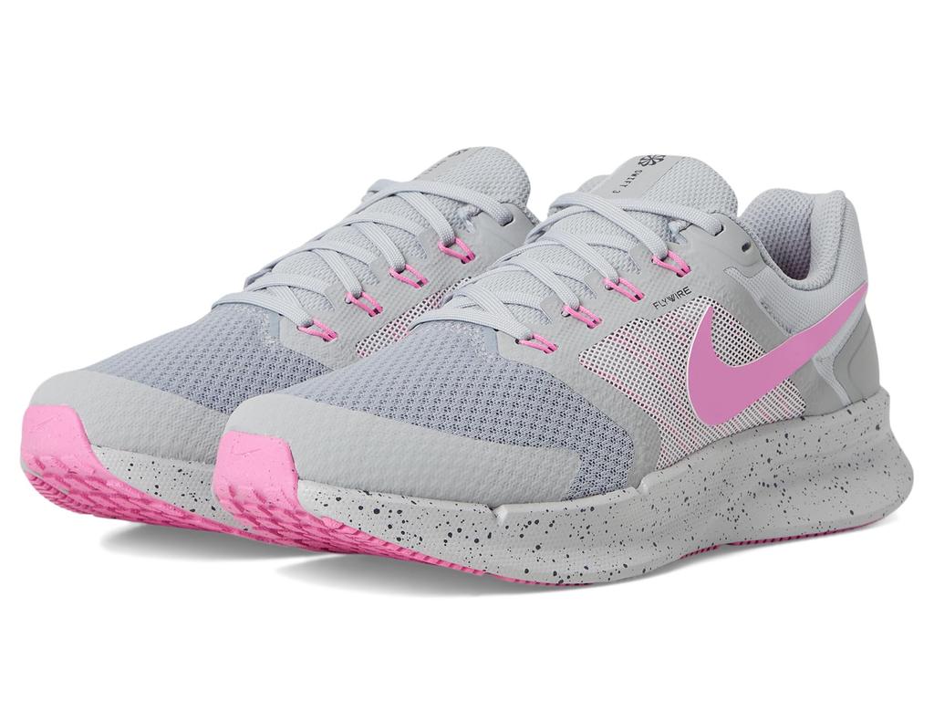 NIKE Run Swift 3