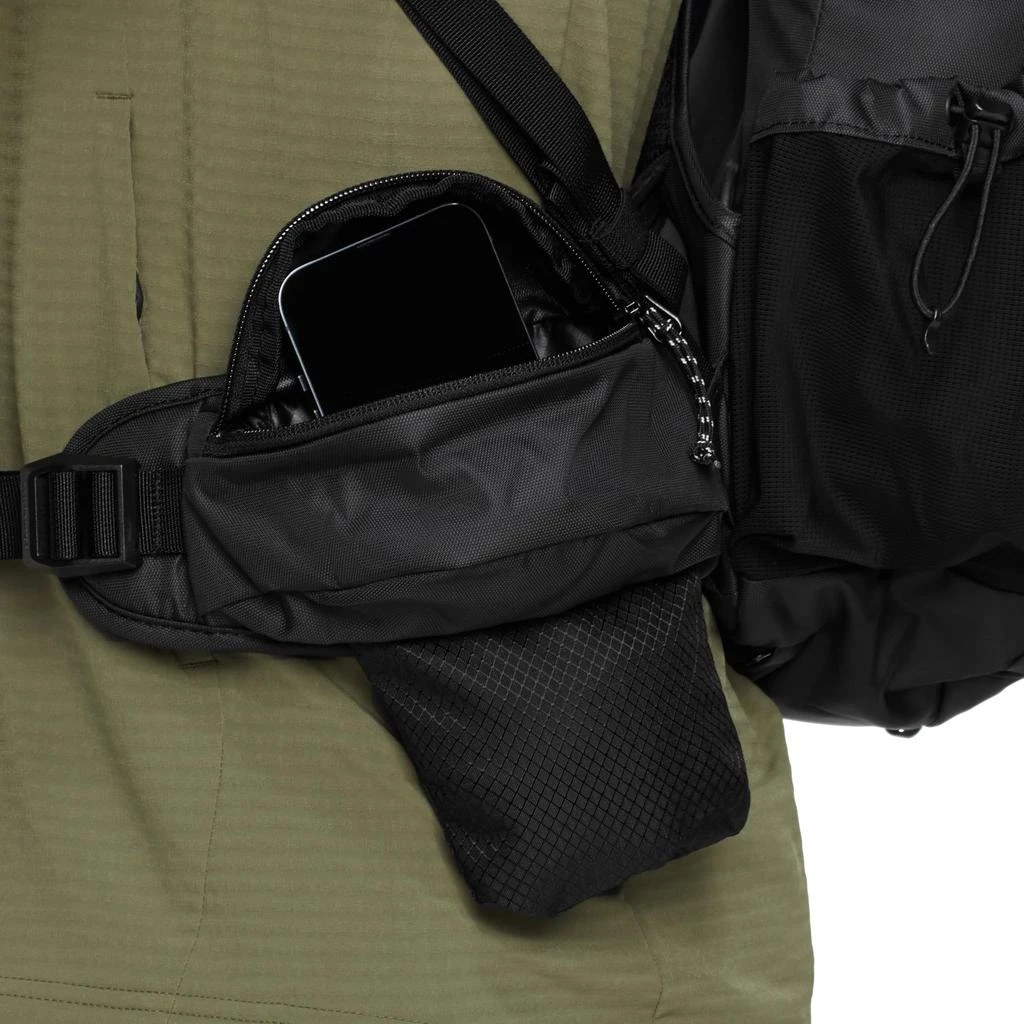 Mammut Mammut Ducan 26 – Unisex Outdoor Backpack for Hiking, Running, and Everyday Adventures, Silver Sage-Black, 26L 7