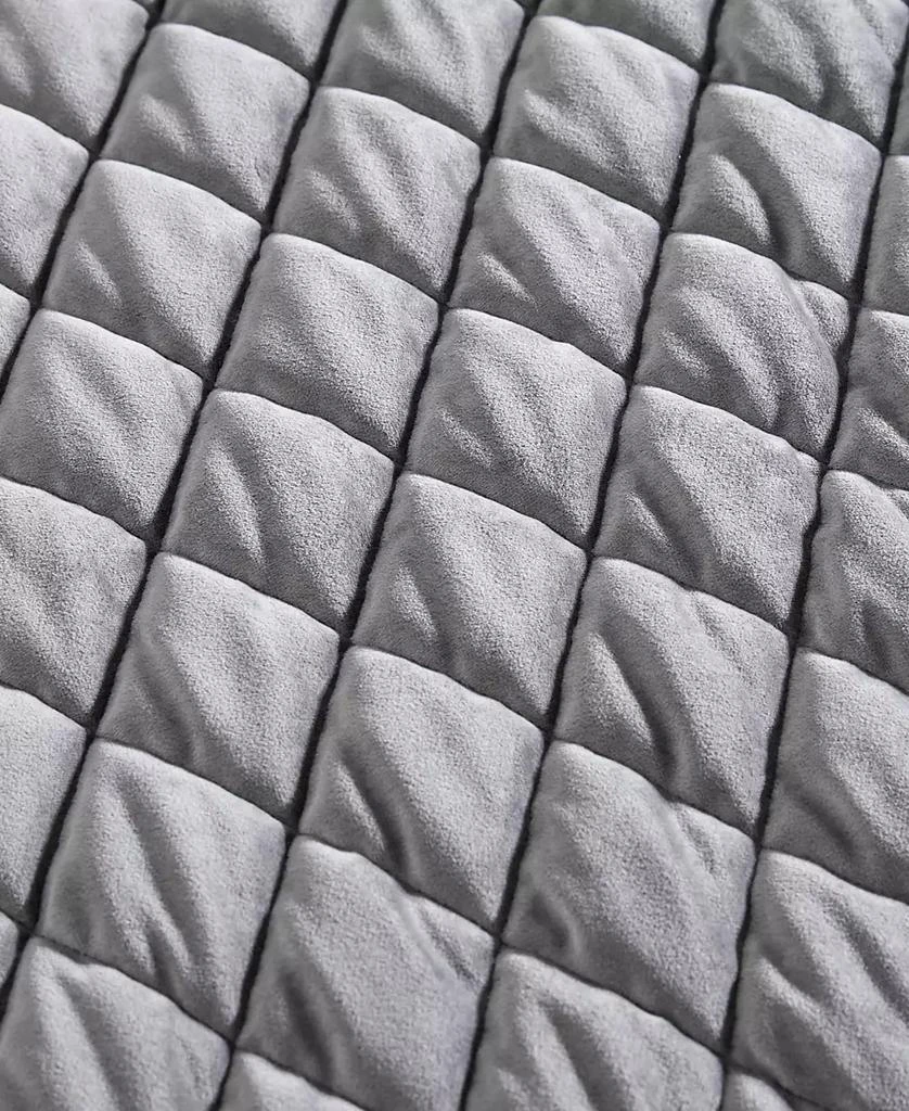 Vera Wang Diamond Velvet 3 Piece Quilt Set 5