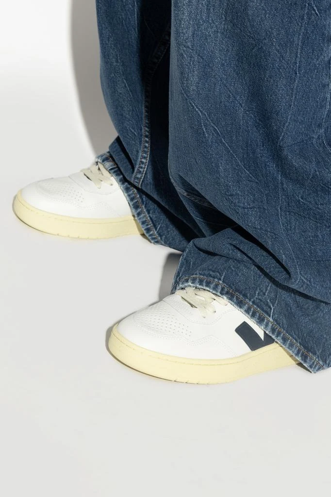 Veja Sports Shoes `V-90 O.T. Leather` 2